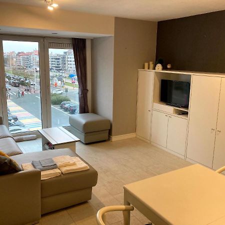 Studio Met Zeezicht Op Heldenplein Кнокке-Гейст Екстер'єр фото