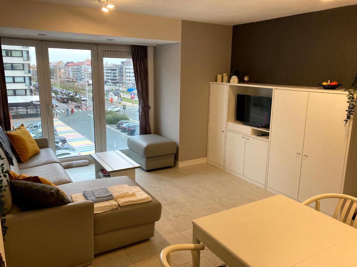 Studio Met Zeezicht Op Heldenplein Кнокке-Гейст Екстер'єр фото